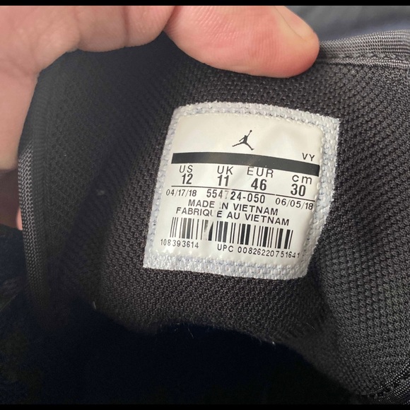 Jordan 1 midsspeckle and black